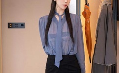 娜扎张翰玩亲亲